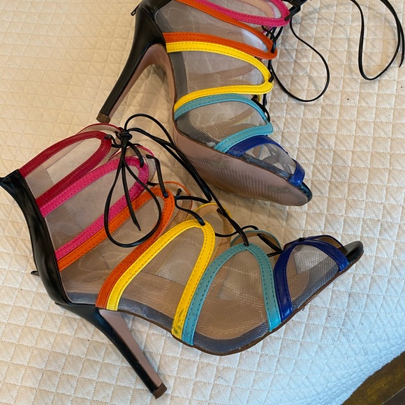 Chase & Chloe Cagey Mesh Booties - Picture 4 of 4